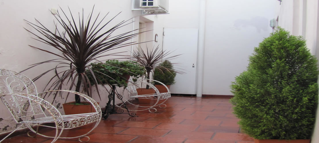 1 Monoambiente chico, hasta 2 personas.